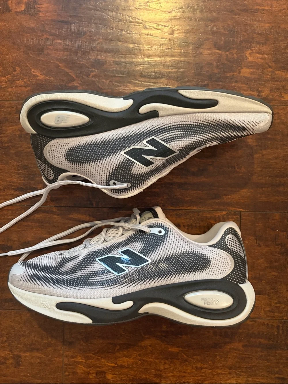 New Balance men’s AC Runner sneakers, size 10.5, LIKE NEW